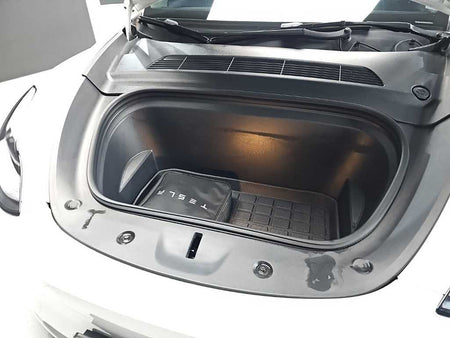 Tesla Model Y — photo 05