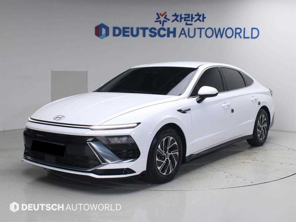 Hyundai Sonata — photo 01