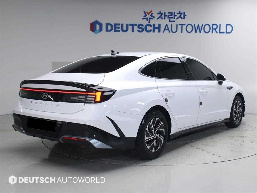 Hyundai Sonata — photo 02