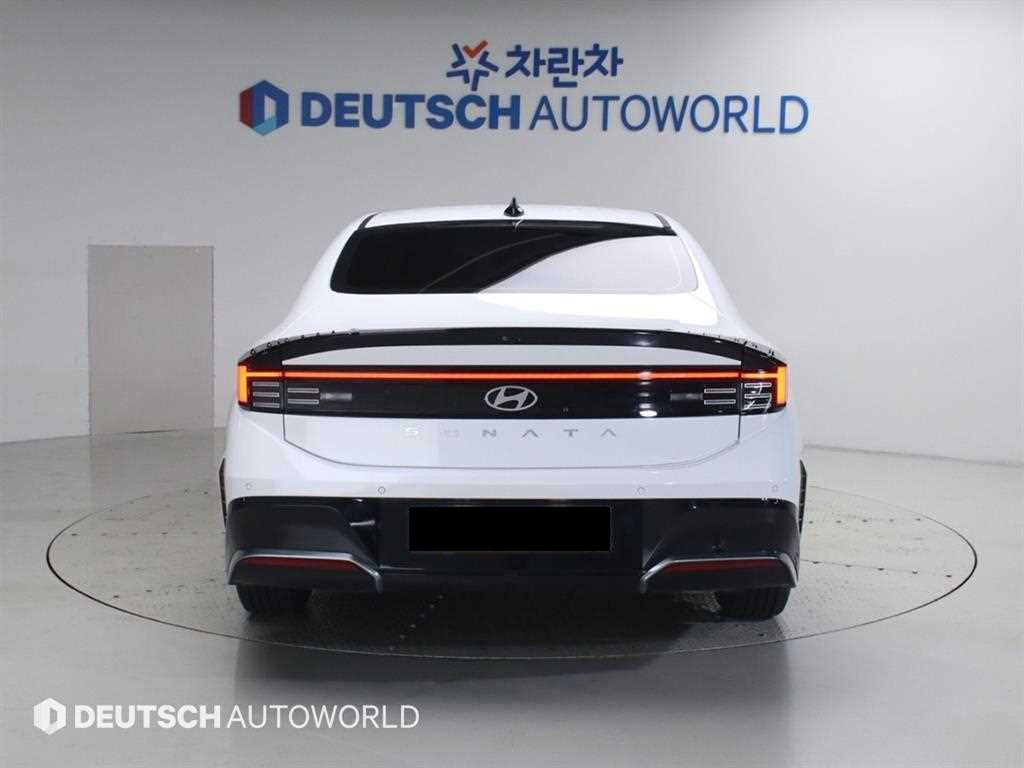 Hyundai Sonata — photo 04
