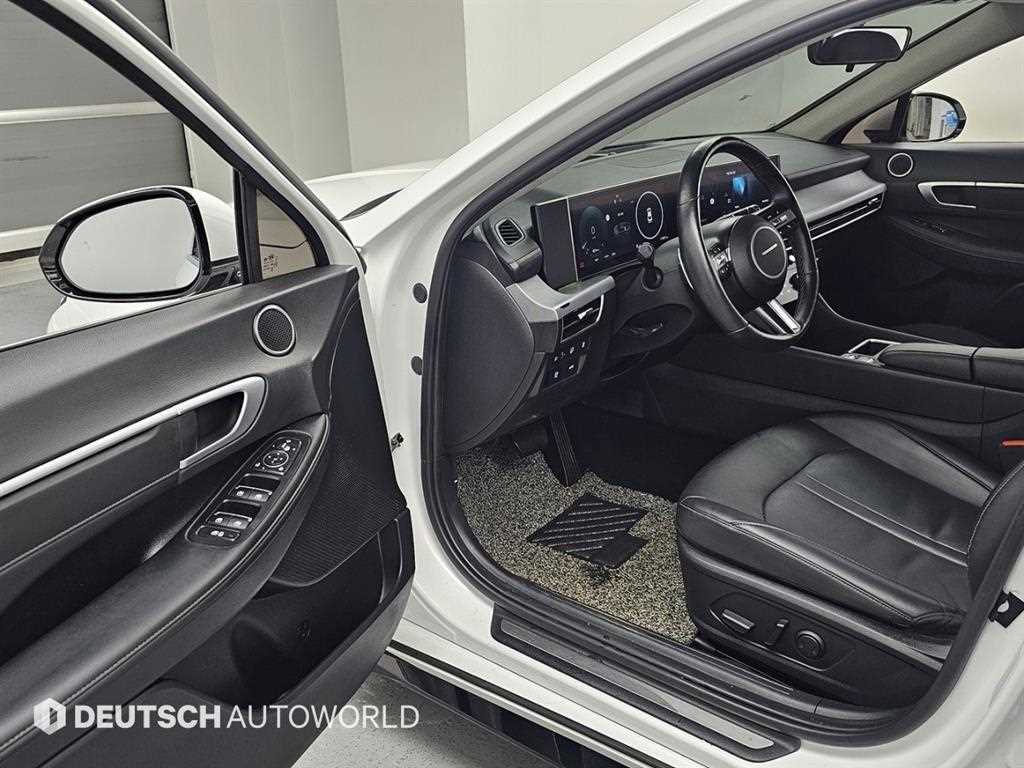 Hyundai Sonata — photo 11