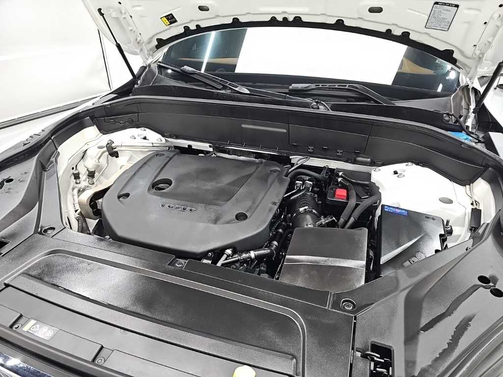Volvo XC90 — photo 05