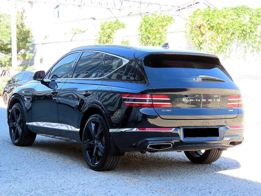 Genesis GV80 — photo 03