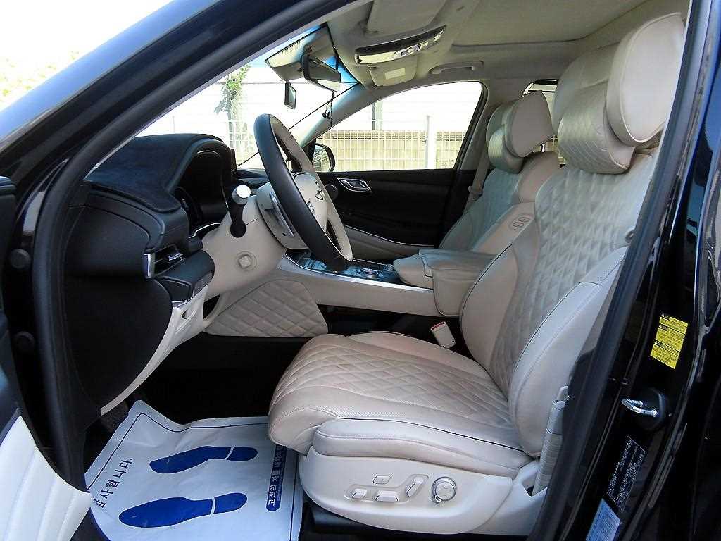 Genesis GV80 — photo 05