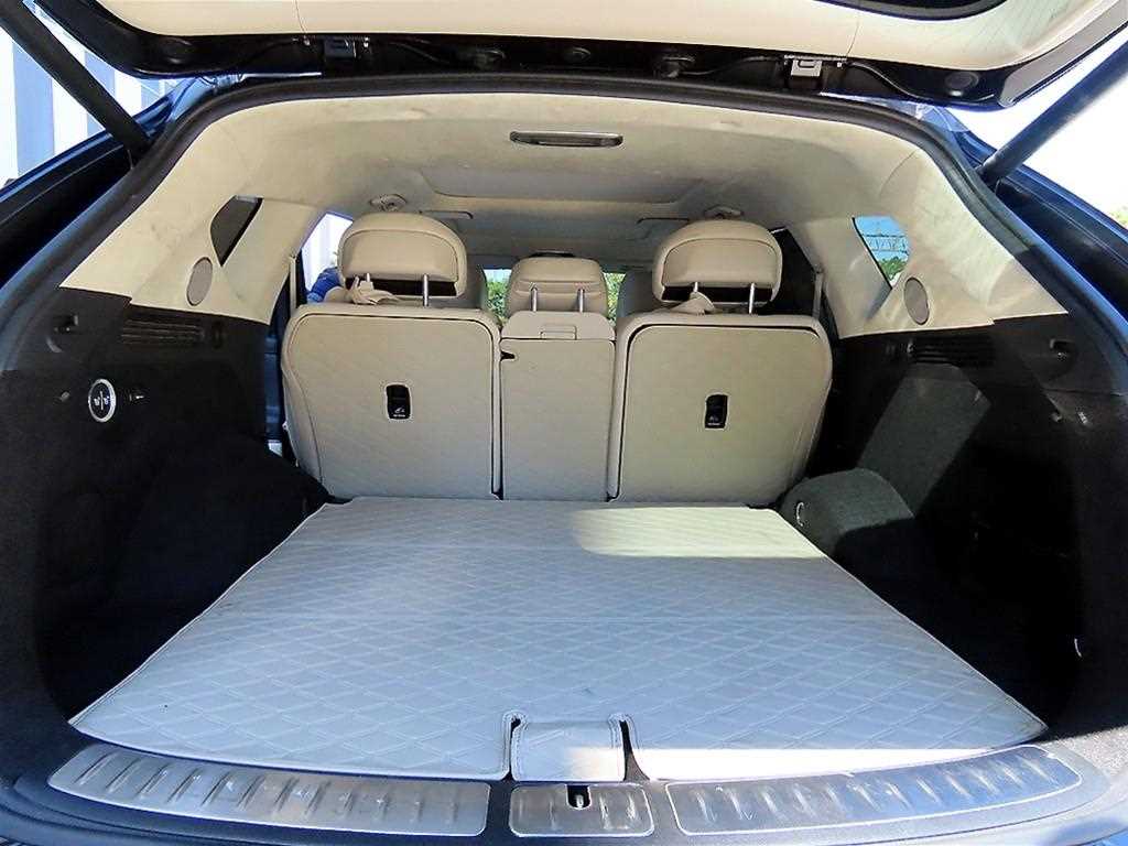 Genesis GV80 — photo 16