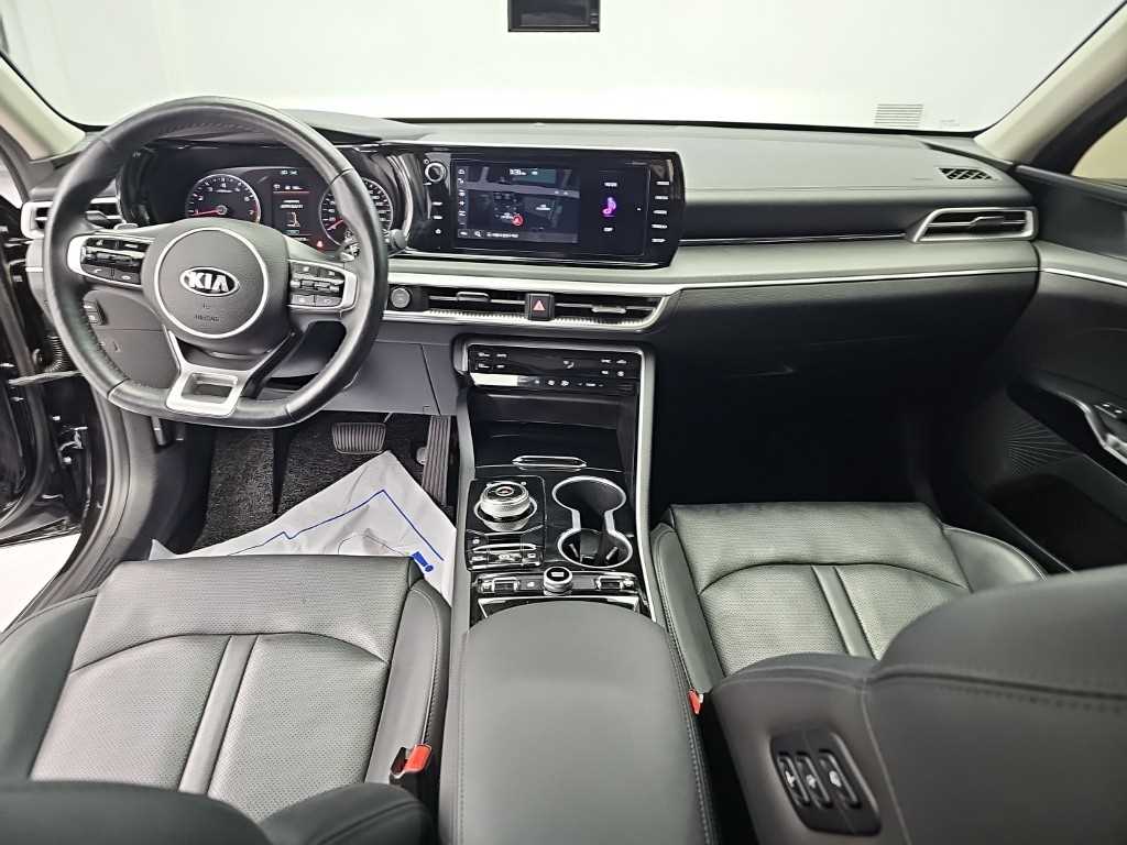 Kia K5 — photo 07