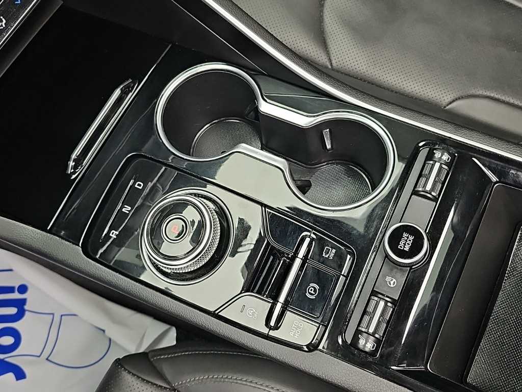 Kia K5 — photo 08