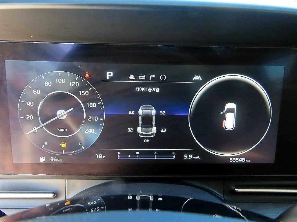 Kia Carnival — photo 09