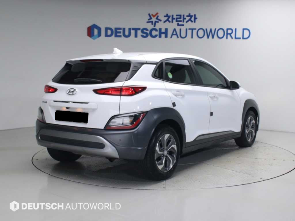 Hyundai Kona — photo 02