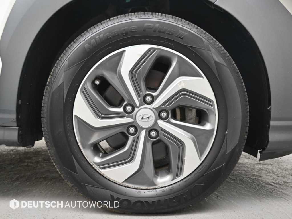 Hyundai Kona — photo 05