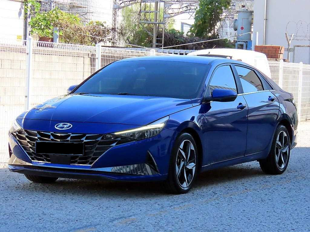 Hyundai Avante — photo 02