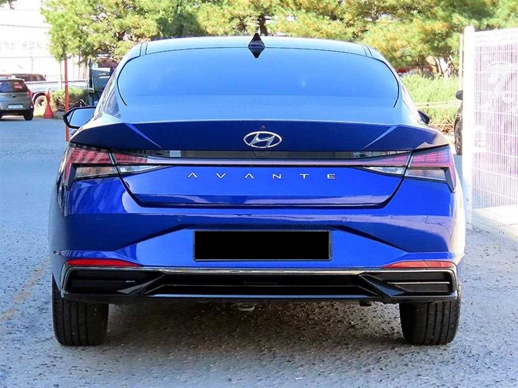 Hyundai Avante — photo 04