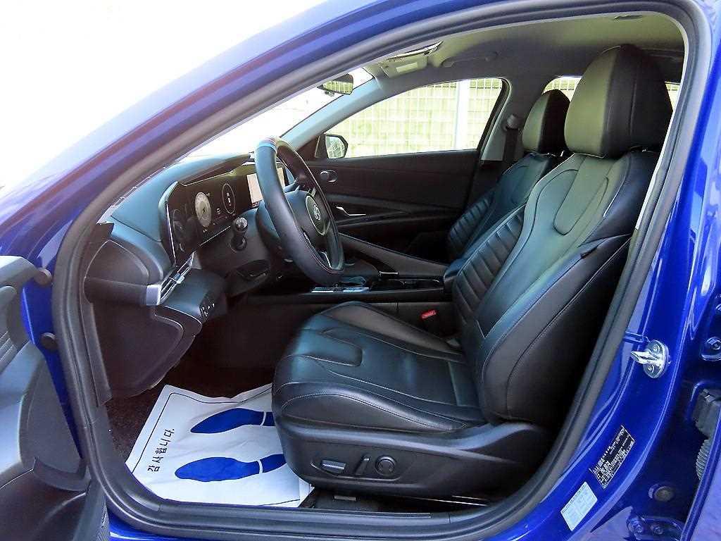 Hyundai Avante — photo 05