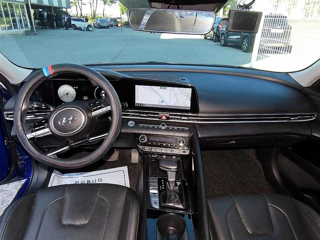 Hyundai Avante — photo 07