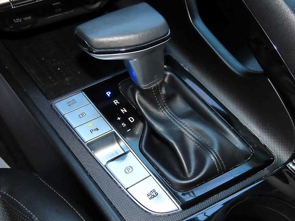 Hyundai Avante — photo 10