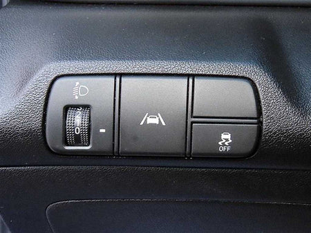 Hyundai Avante — photo 12
