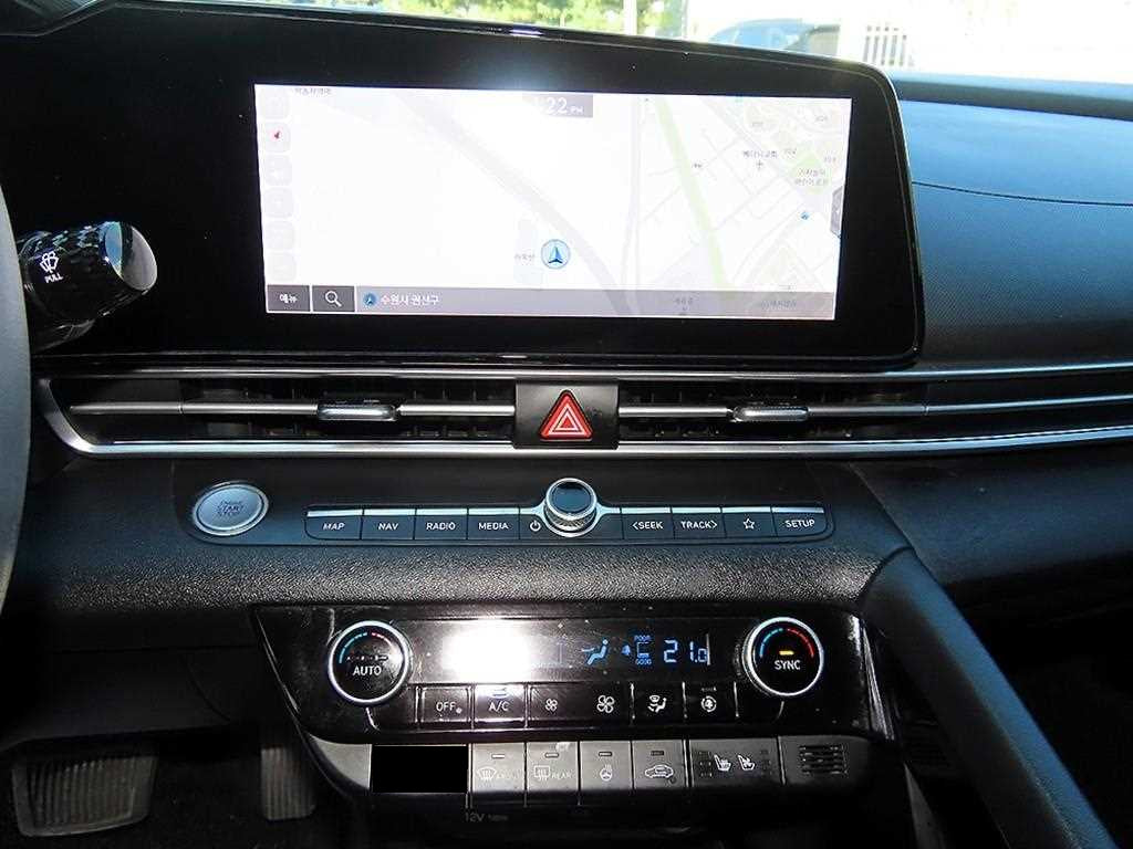 Hyundai Avante — photo 13