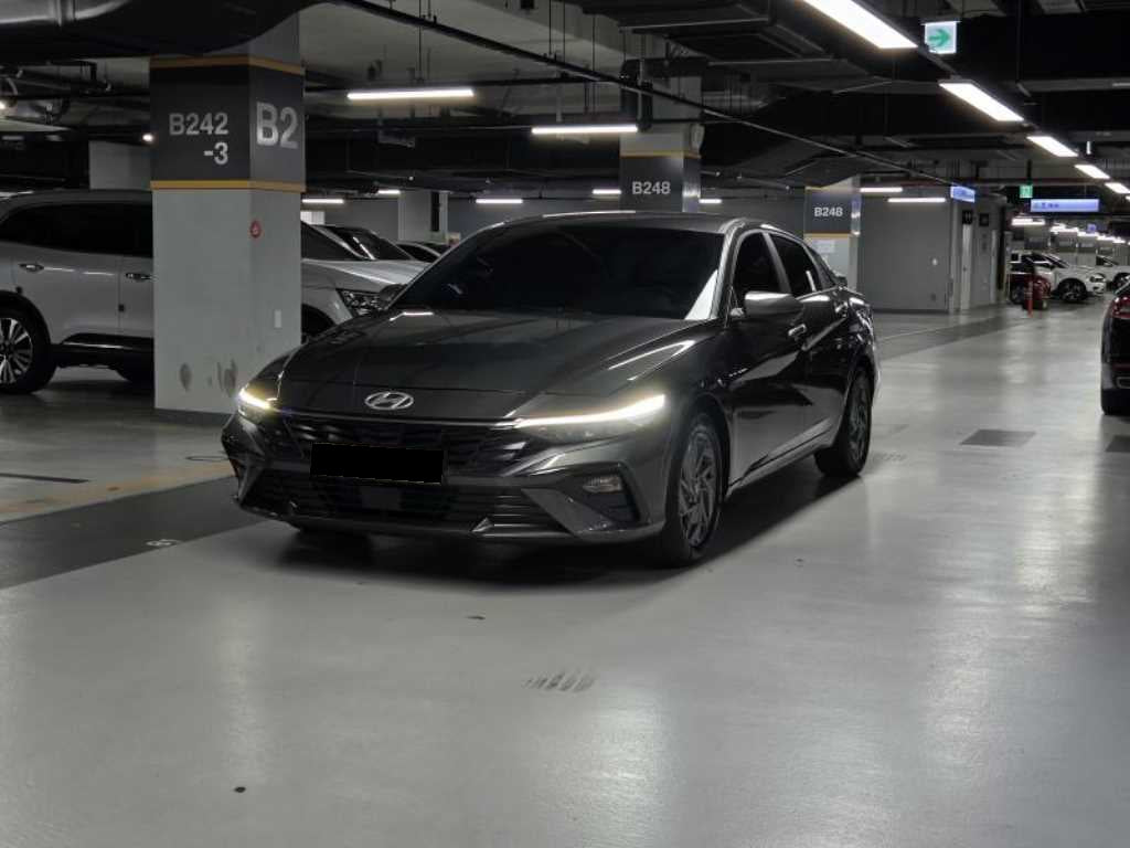 Hyundai Avante — photo 01