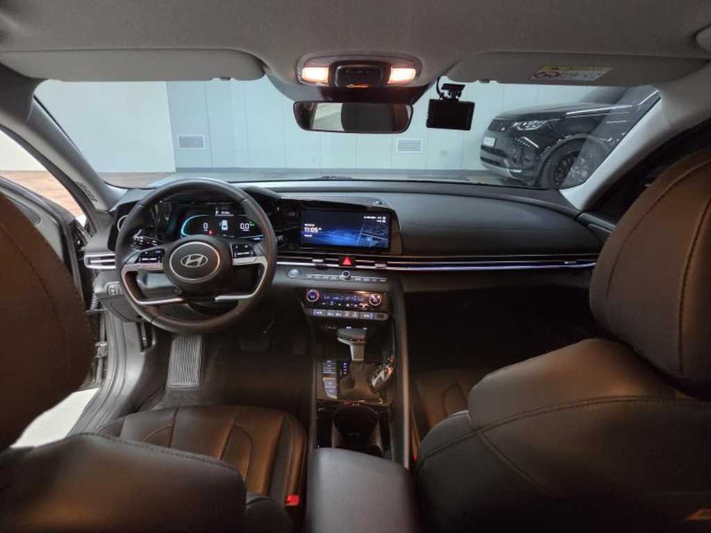 Hyundai Avante — photo 10