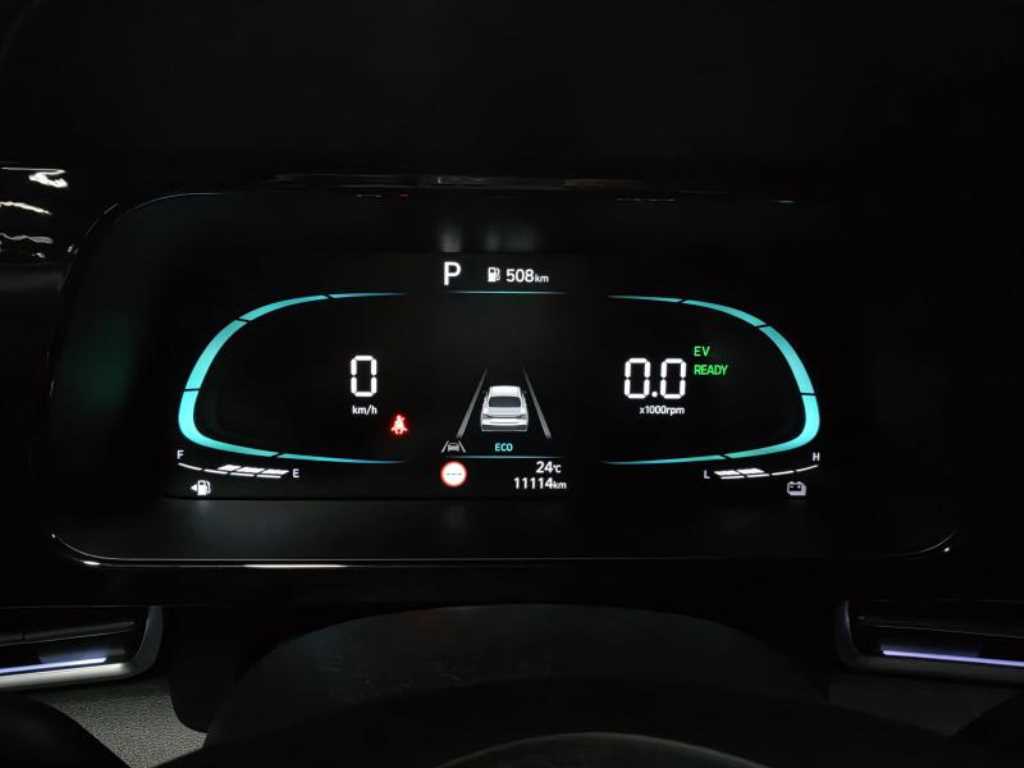 Hyundai Avante — photo 12