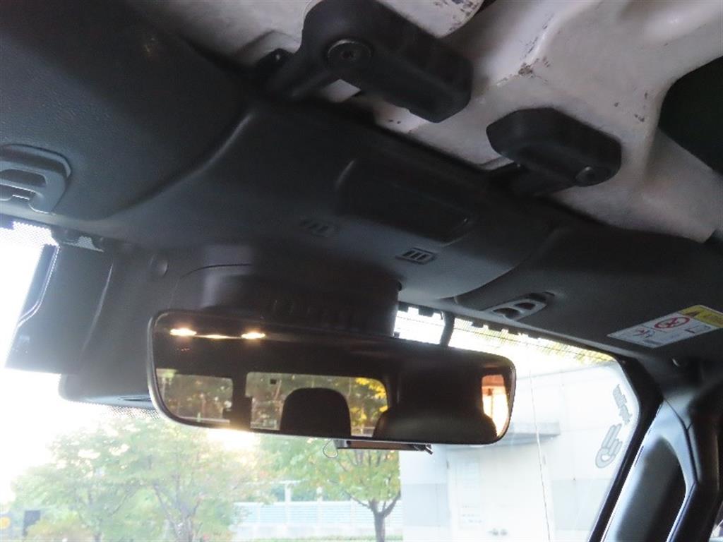 Jeep Gladiator — photo 10