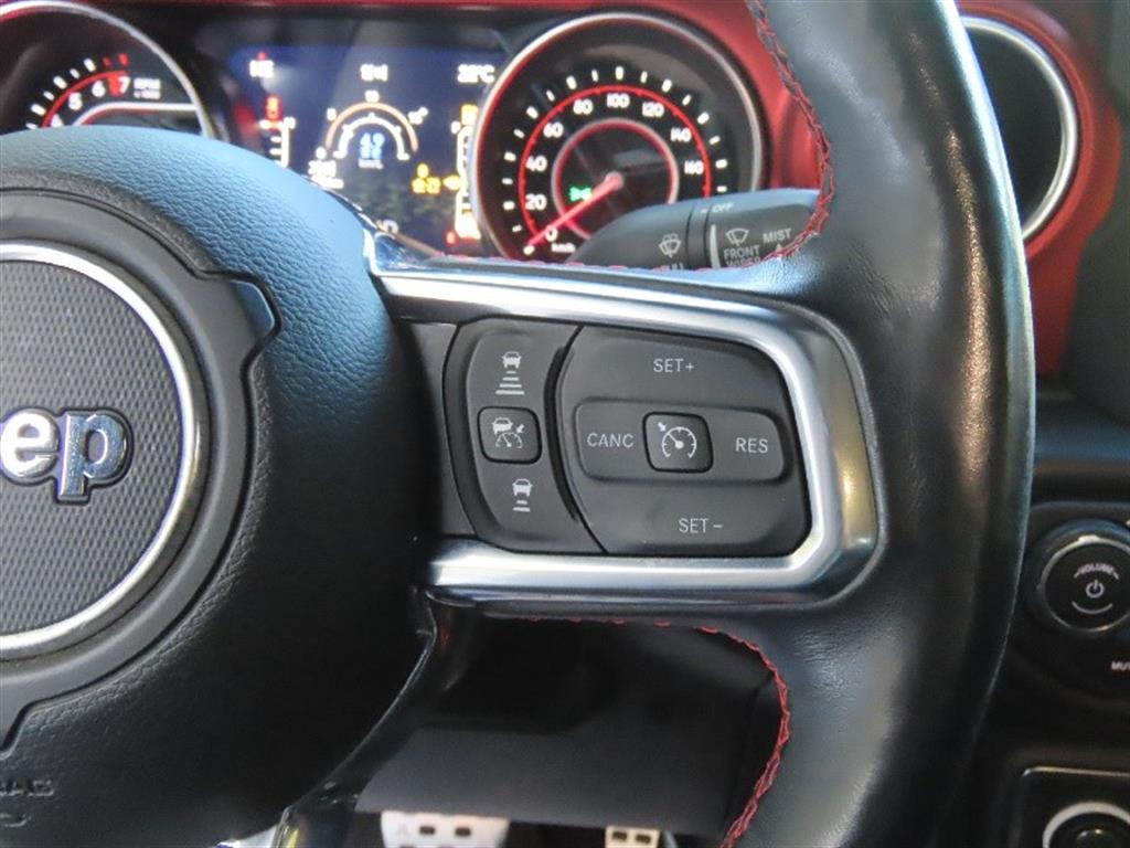 Jeep Gladiator — photo 11