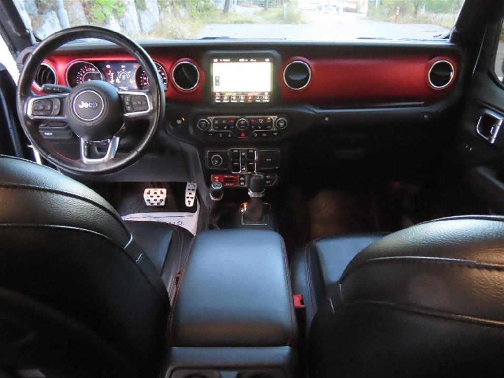 Jeep Gladiator — photo 16