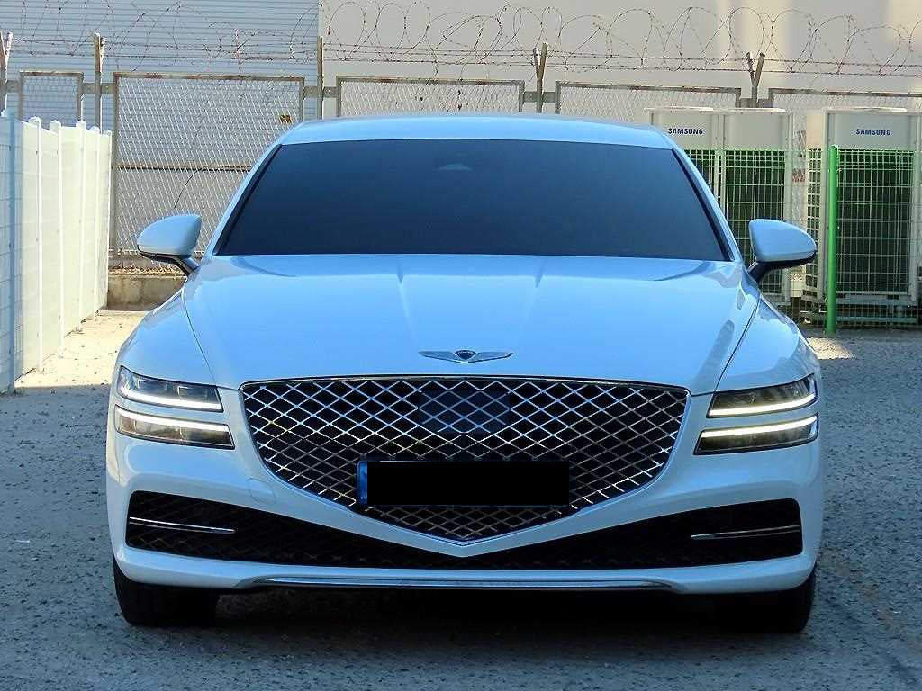 Genesis G80 — photo 01