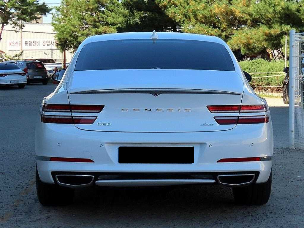 Genesis G80 — photo 04