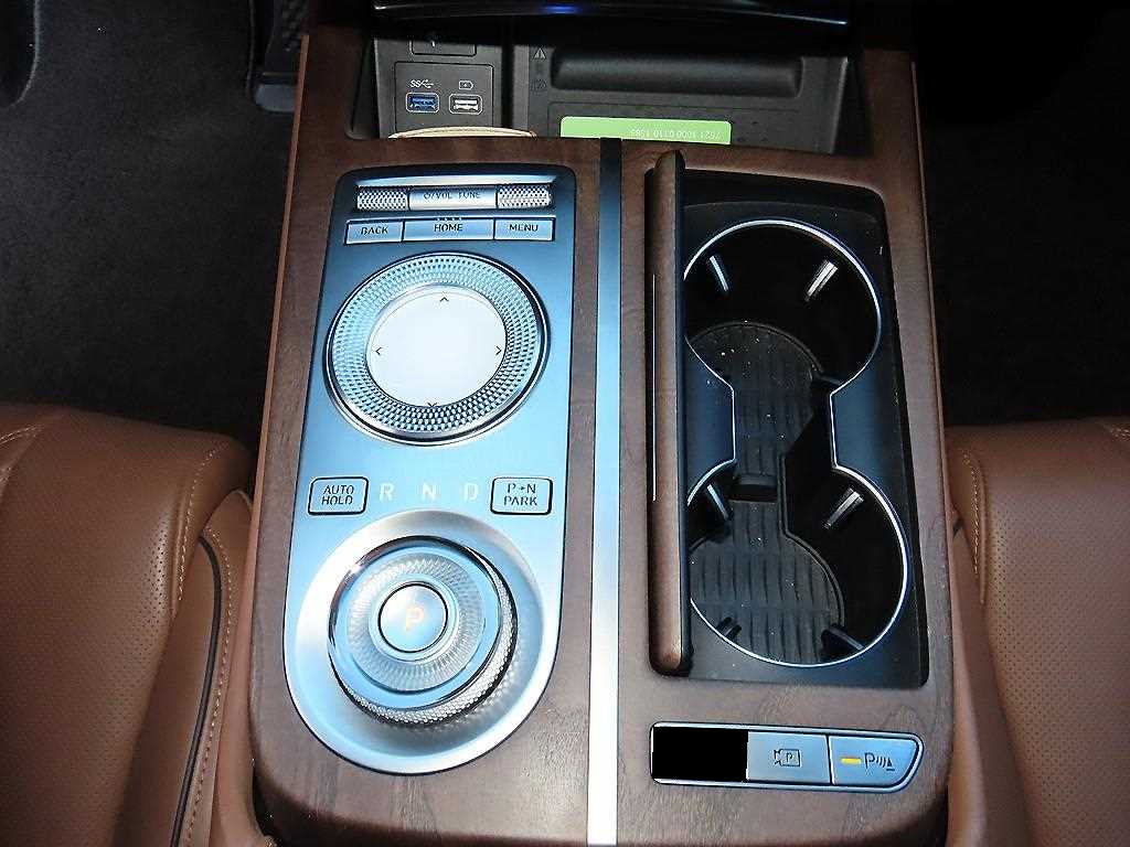 Genesis G80 — photo 11