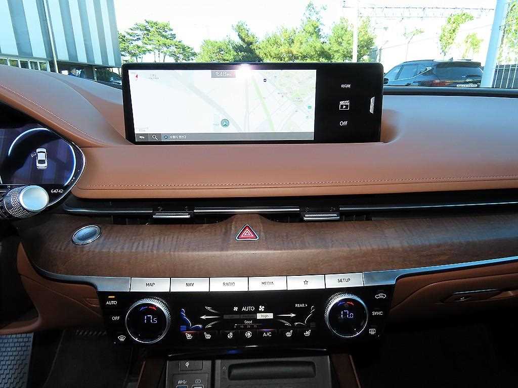 Genesis G80 — photo 14