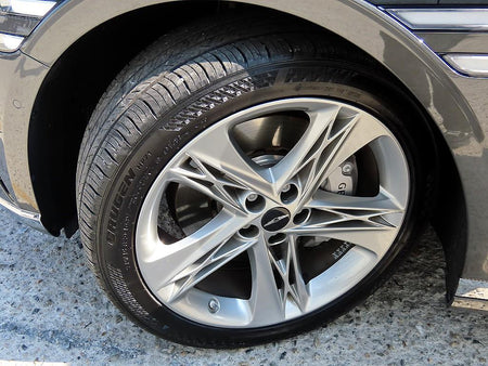 Genesis G90 — photo 20