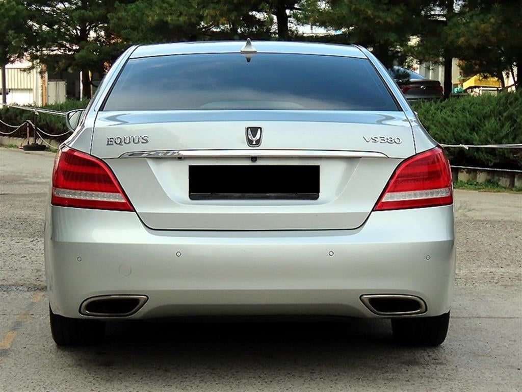 Hyundai Equus — photo 04