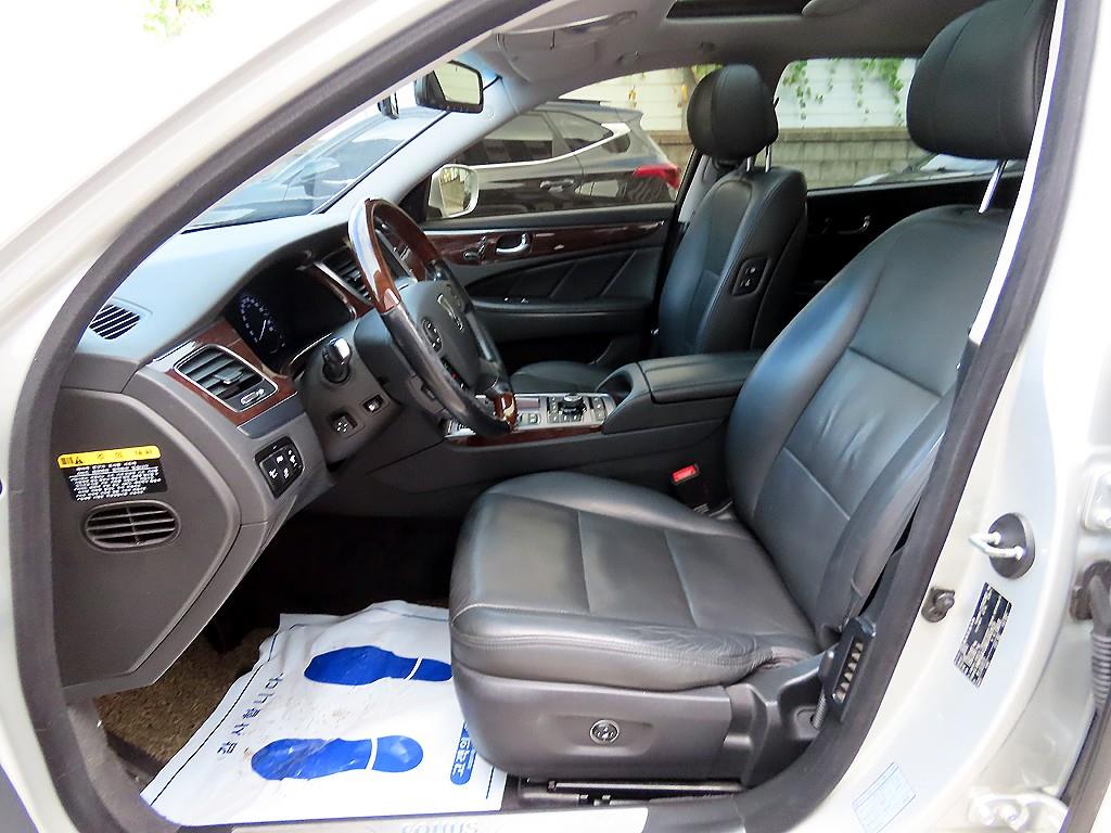 Hyundai Equus — photo 05