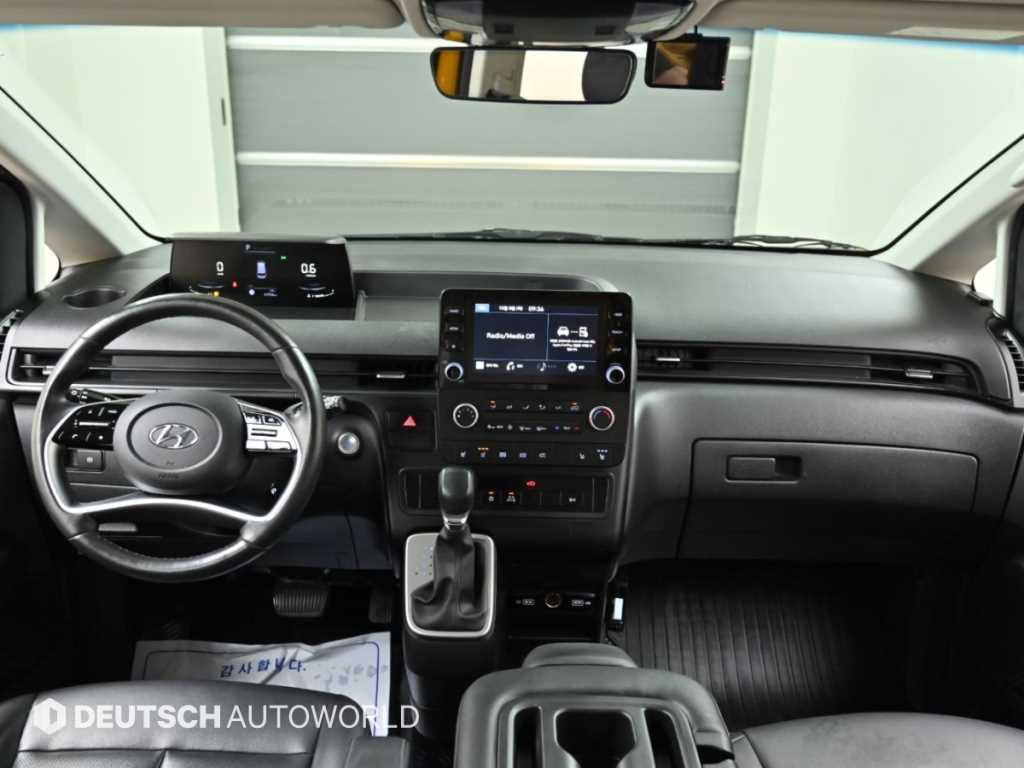 Hyundai Staria — photo 07