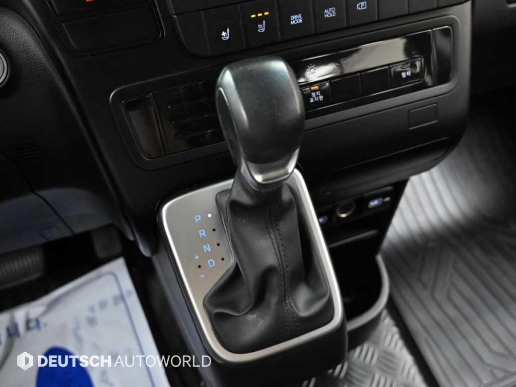 Hyundai Staria — photo 09