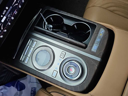 Genesis G80 — photo 08