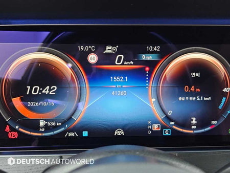 Mercedes-Benz E-Class — photo 08