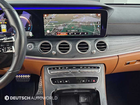 Mercedes-Benz E-Class — photo 14