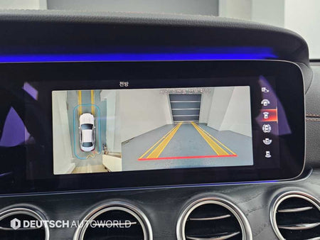 Mercedes-Benz E-Class — photo 15