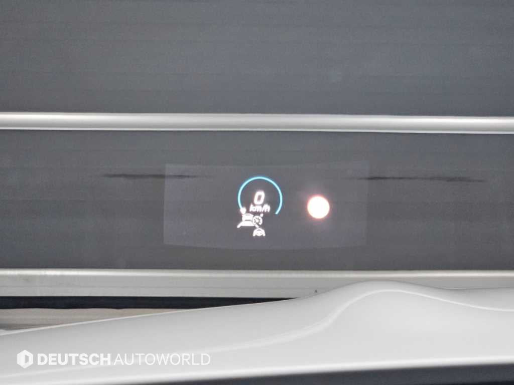 Mercedes-Benz E-Class — photo 17