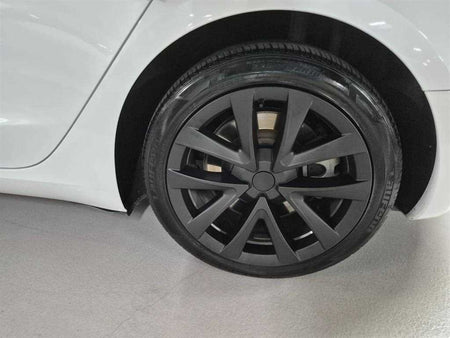 Tesla Model 3 — photo 05