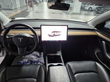 Tesla Model 3 — photo 10