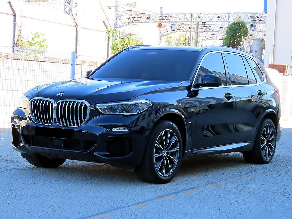 BMW X5 — photo 02