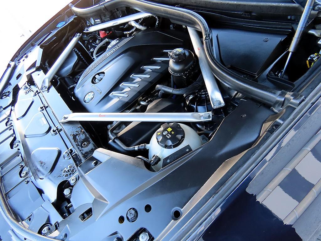 BMW X5 — photo 19