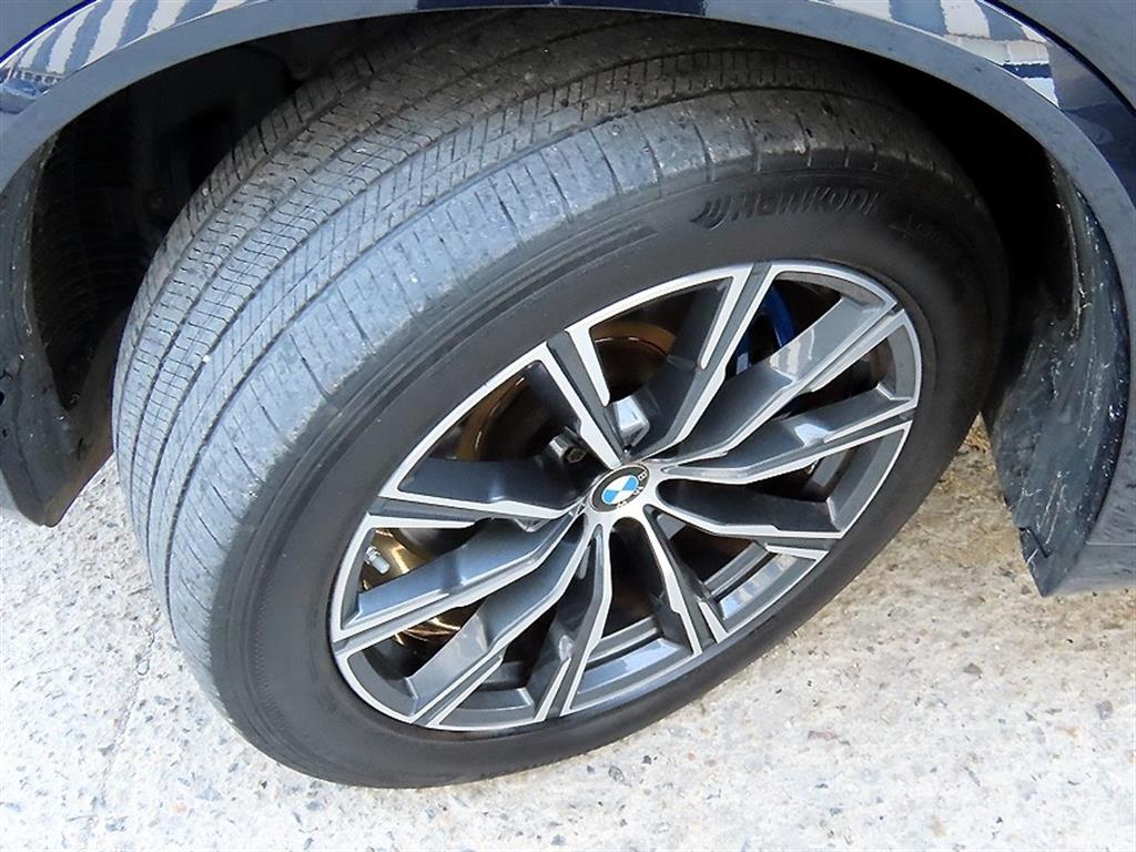 BMW X5 — photo 20