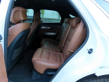 Genesis GV70 — photo 06