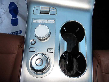 Genesis GV70 — photo 11