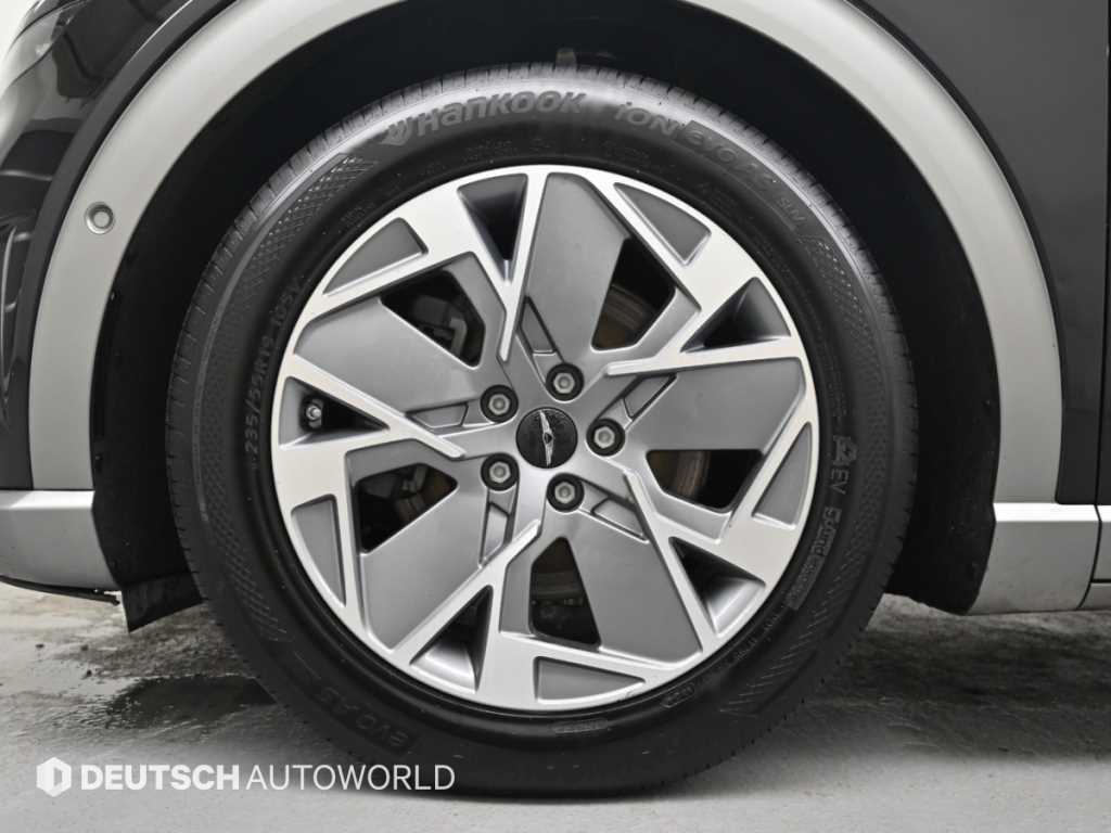 Genesis GV60 — photo 05