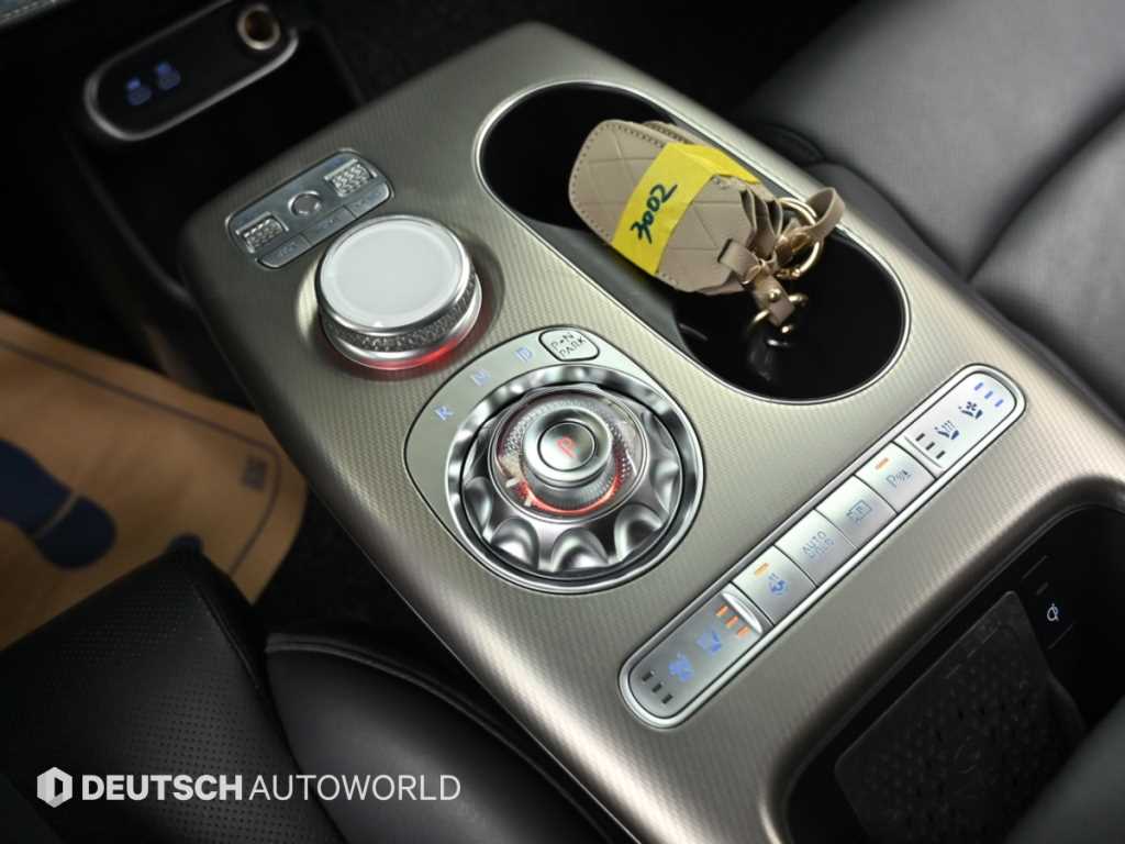 Genesis GV60 — photo 09
